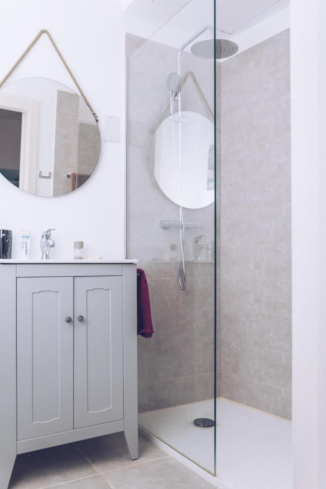 Appartamento Chic & Luxurious 2-Br Escape Designed For Elegance Gibilterra Esterno foto